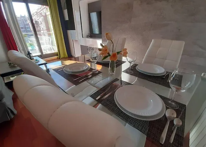 Piso Centrico Con Piscina,parking Y Jacuzzi *